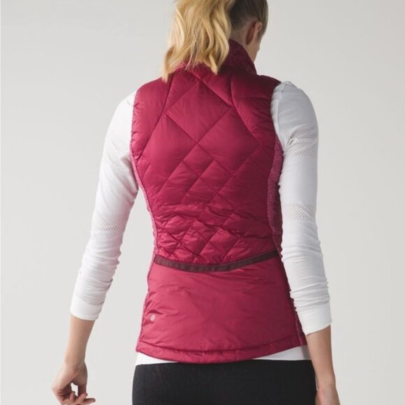 Lululemon 4 Down for a Run Vest Berry Rumble Quilted great pre owned condition - Picture 6 of 16